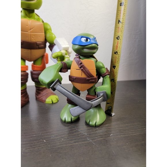 Teenage Mutant Ninja Turtles Michelangelo and Leo - Picture 7 of 9